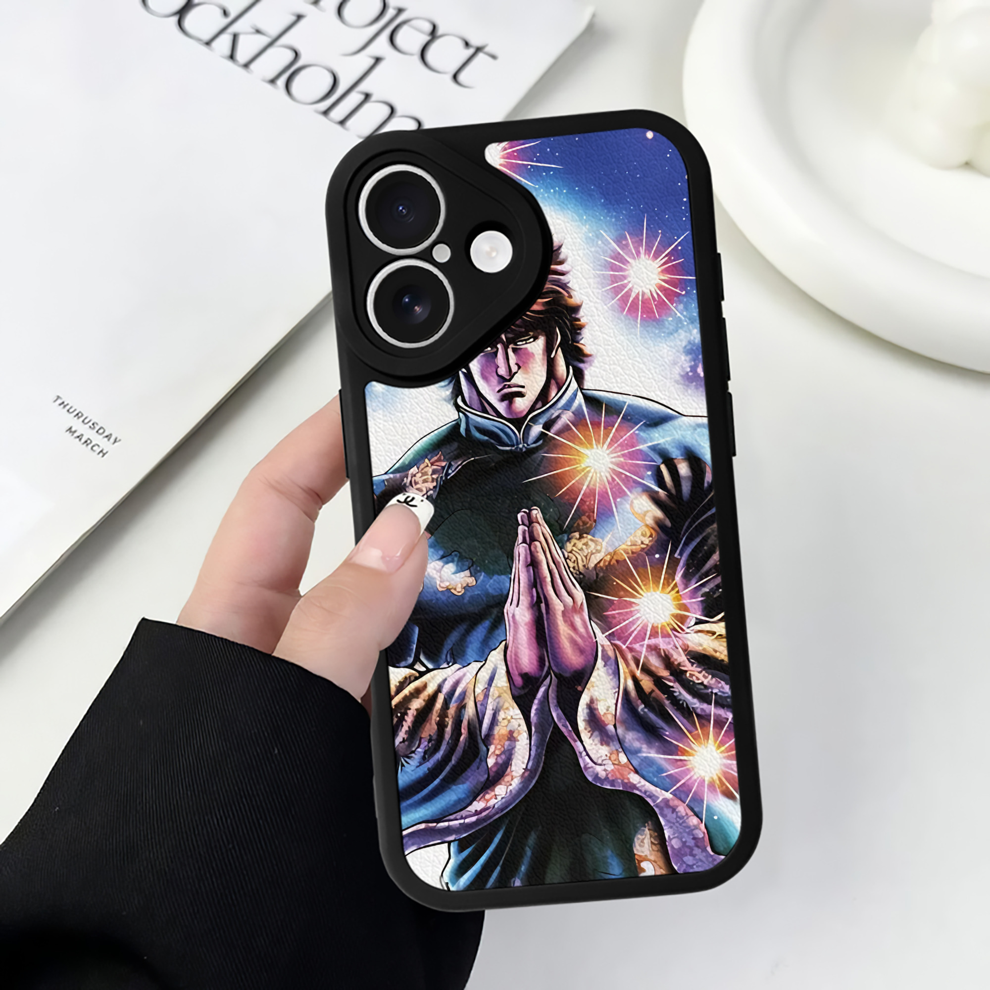 （画像用） 北斗の拳 Fist of the North Star 【iPhone 16シリーズ対応】シリコンスマホケース（レザー調） 材質：シリコン